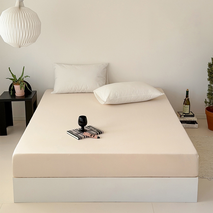 91家纺网 家纺一手货源 找家纺 法芙娜家纺 2026新款纯色165克双面锦氨凉感冰皮床笠 杏色