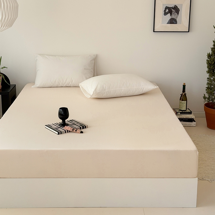 91家纺网 家纺一手货源 找家纺 法芙娜家纺 2026新款纯色165克双面锦氨凉感冰皮床笠 杏色