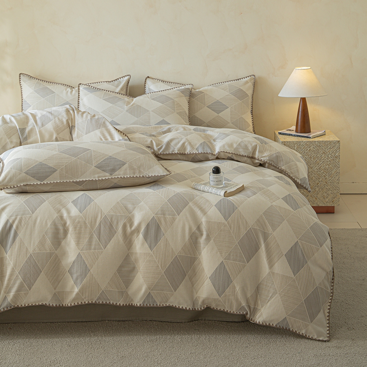 91家纺网 家纺一手货源 找家纺 桃子家居 2026新款A类纯棉棉麻三角针工艺贝壳边简约水洗棉麻四件套系列 棉麻-三角针菱序