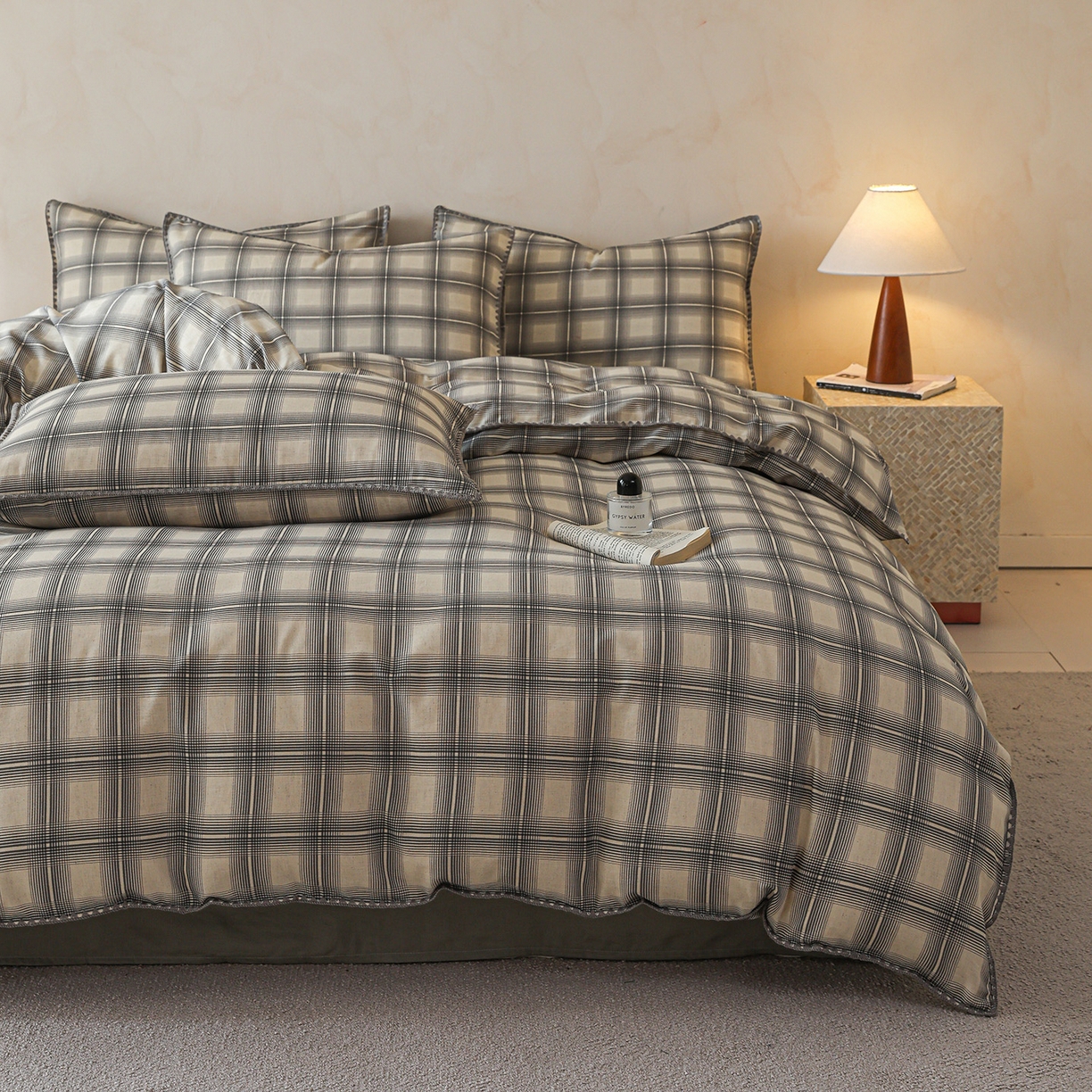 91家纺网 家纺一手货源 找家纺 桃子家居 2026新款A类纯棉棉麻三角针工艺贝壳边简约水洗棉麻四件套系列 棉麻-三角针青雾格