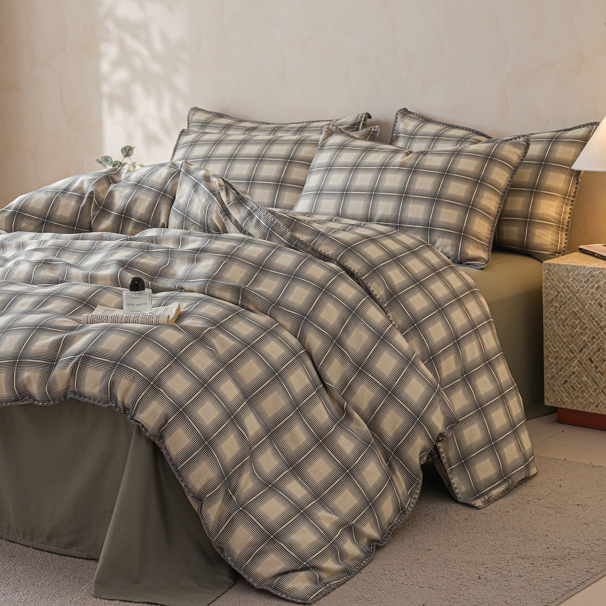 91家纺网 家纺一手货源 找家纺 桃子家居 2026新款A类纯棉棉麻三角针工艺贝壳边简约水洗棉麻四件套系列 棉麻-三角针青雾格