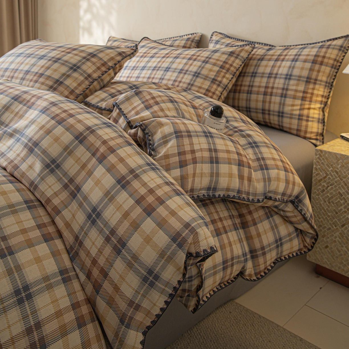 91家纺网 家纺一手货源 找家纺 桃子家居 2026新款A类纯棉棉麻三角针工艺贝壳边简约水洗棉麻四件套系列 棉麻-三角针雾蓝格