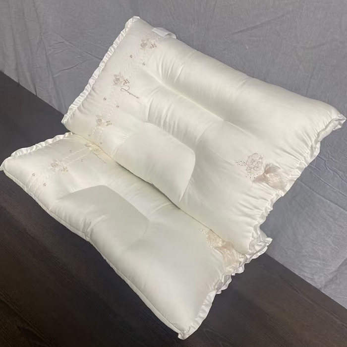 91家纺网 家纺一手货源 找家纺 （总）云熙枕业 2026新款贡缎蝴蝶绣花款羽丝护颈枕