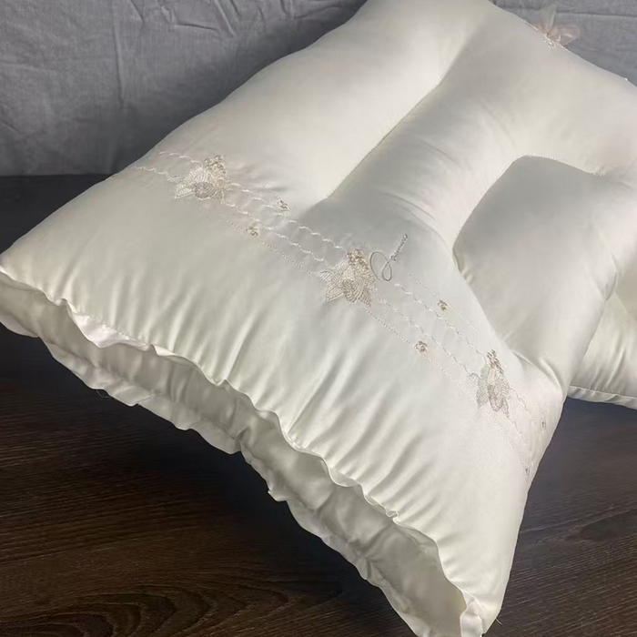 91家纺网 家纺一手货源 找家纺 （总）云熙枕业 2026新款贡缎蝴蝶绣花款羽丝护颈枕