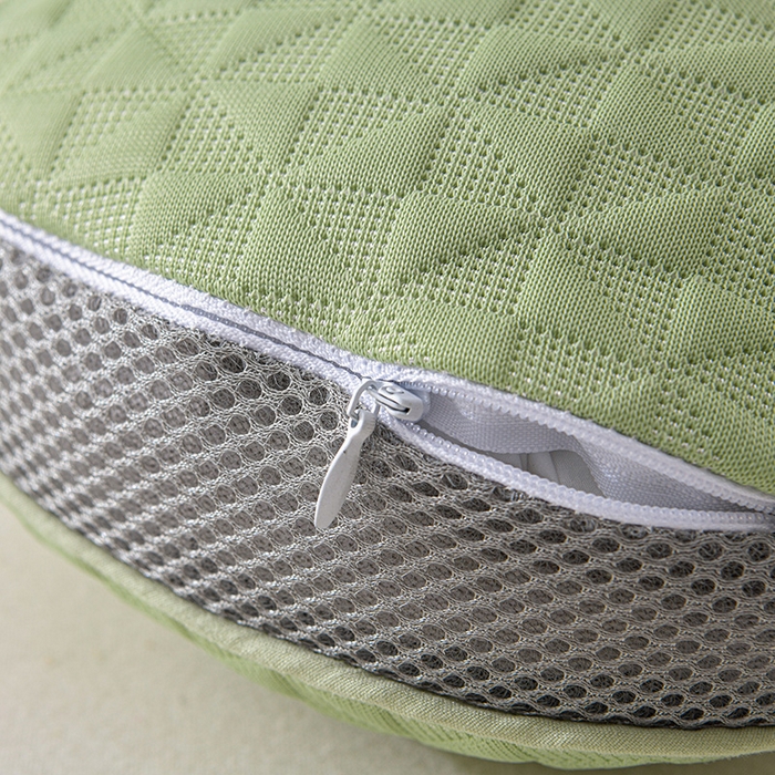 91家纺网 家纺一手货源 找家纺 小桃姐家纺 2025新款凉感冰丝苦荞骨形护颈枕 枕头枕芯 凉感冰丝苦荞骨形护颈枕-绿色