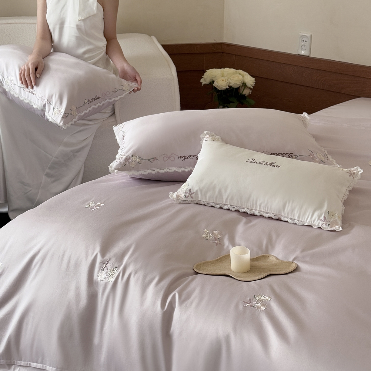 91家纺网 家纺一手货源 找家纺 鹿班家居 2026春季新品100S长绒棉精密刺绣系列四件套-少女花栈（标准会员-20元） 少女花栈-紫色