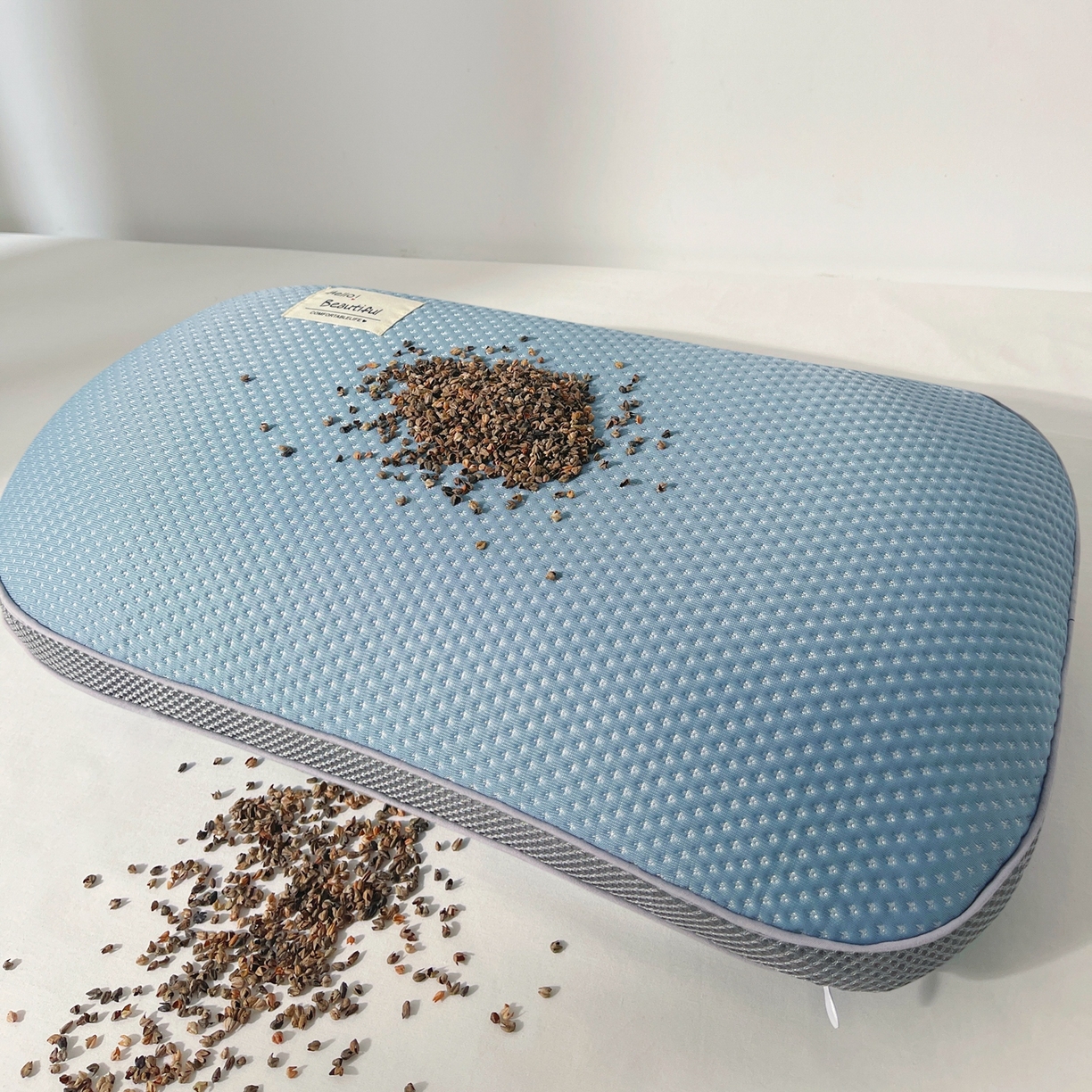 小桃姐家纺 2025新款凉感冰丝枕荞麦枕头凉豆豆纯色透气面包枕头枕芯 蓝色