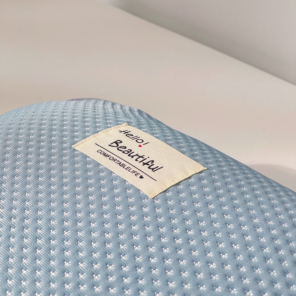 91家纺网 家纺一手货源 找家纺 小桃姐家纺 2025新款凉感冰丝枕荞麦枕头凉豆豆纯色透气面包枕头枕芯 蓝色