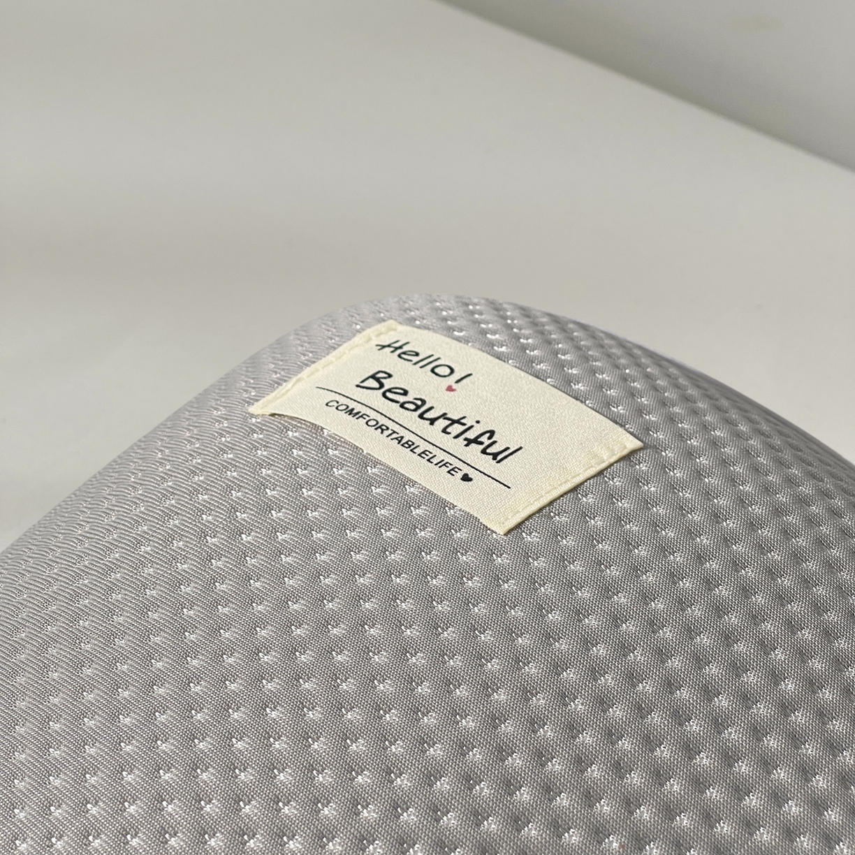 91家纺网 家纺一手货源 找家纺 小桃姐家纺 2025新款凉感冰丝枕荞麦枕头凉豆豆纯色透气面包枕头枕芯 灰色