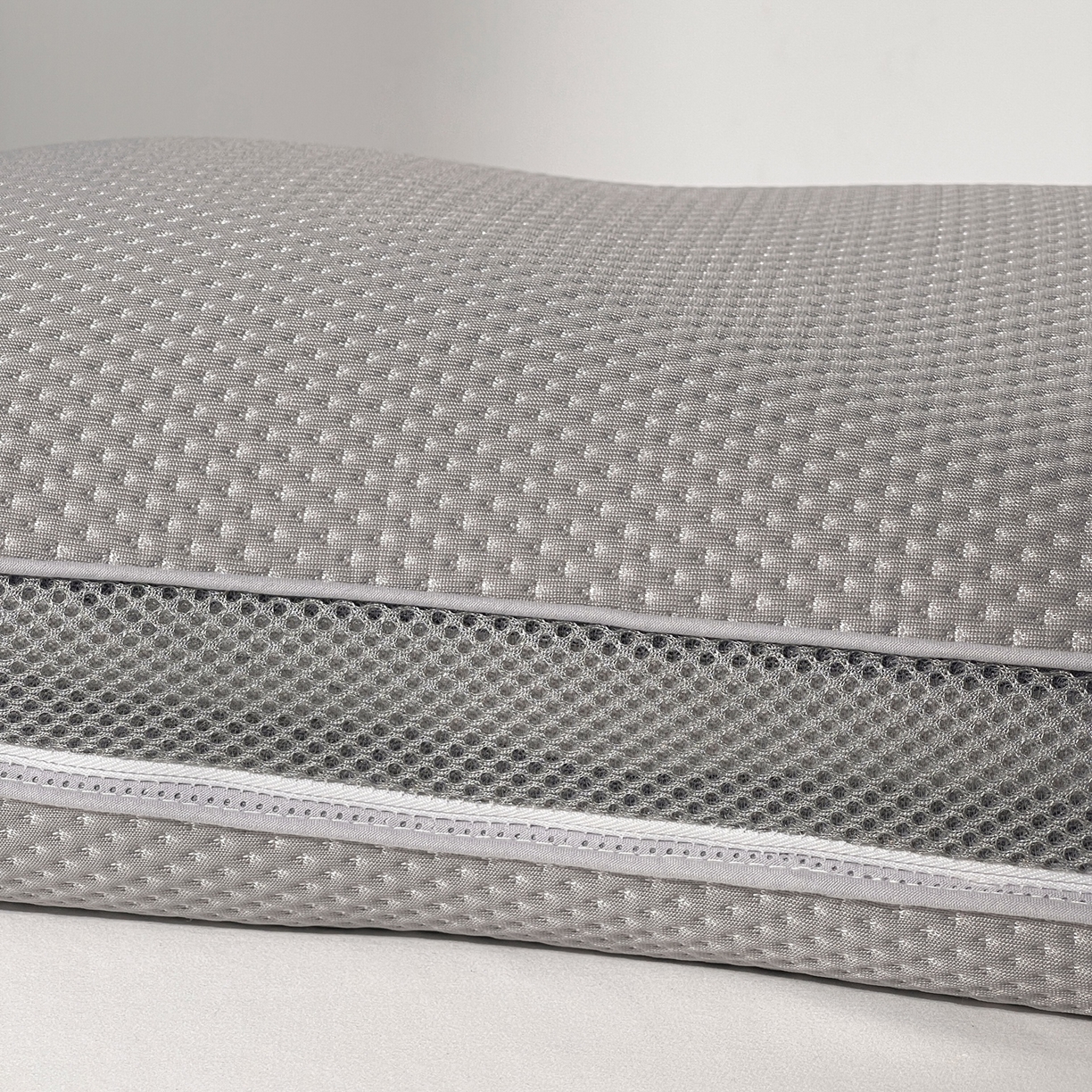 91家纺网 家纺一手货源 找家纺 小桃姐家纺 2025新款凉感冰丝枕荞麦枕头凉豆豆纯色透气面包枕头枕芯 灰色