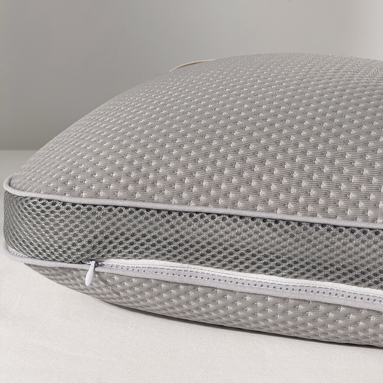 91家纺网 家纺一手货源 找家纺 小桃姐家纺 2025新款凉感冰丝枕荞麦枕头凉豆豆纯色透气面包枕头枕芯 灰色