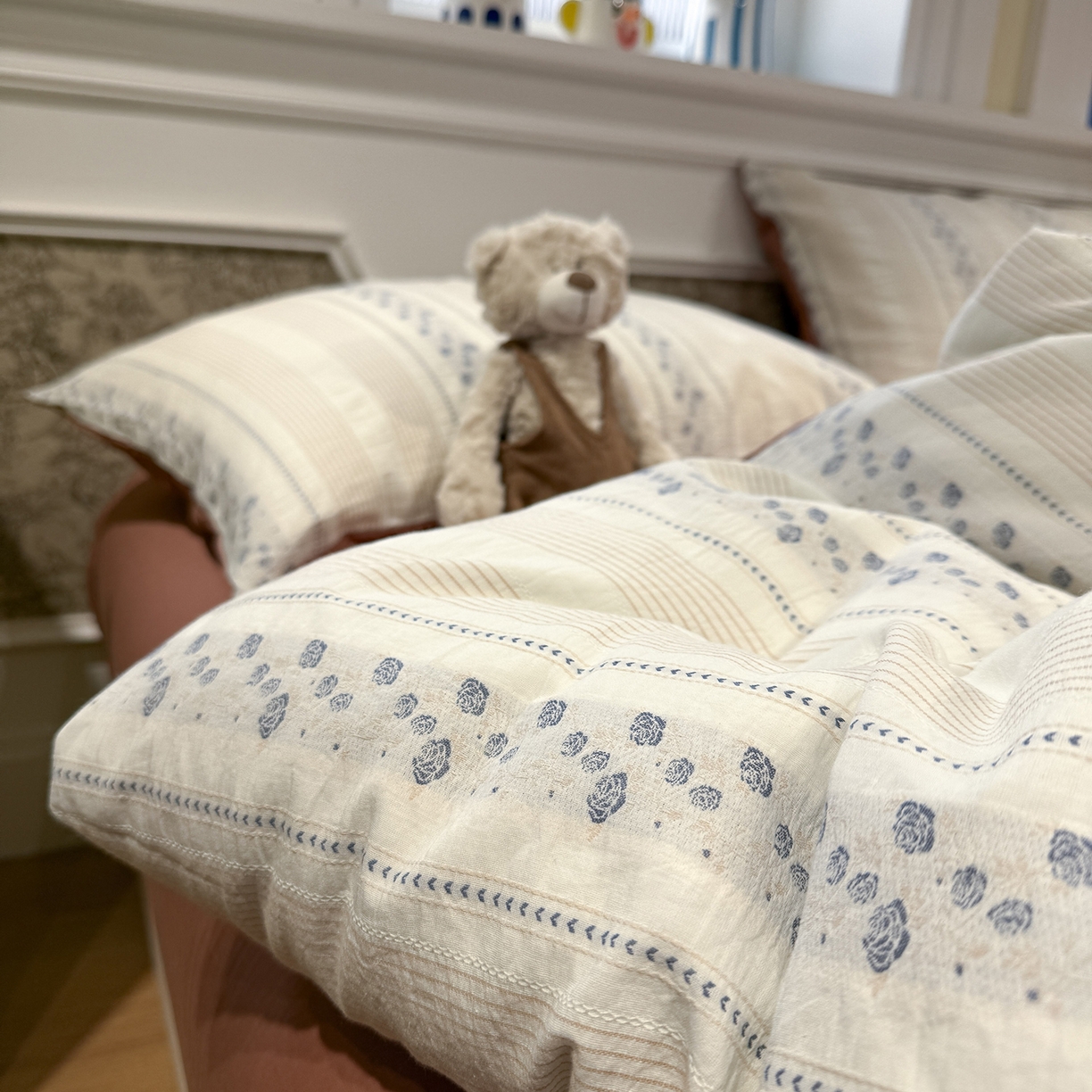 91家纺网 家纺一手货源 找家纺 珺柔家纺 2026新款A版色织提花B版水洗棉四件套 彼岸花