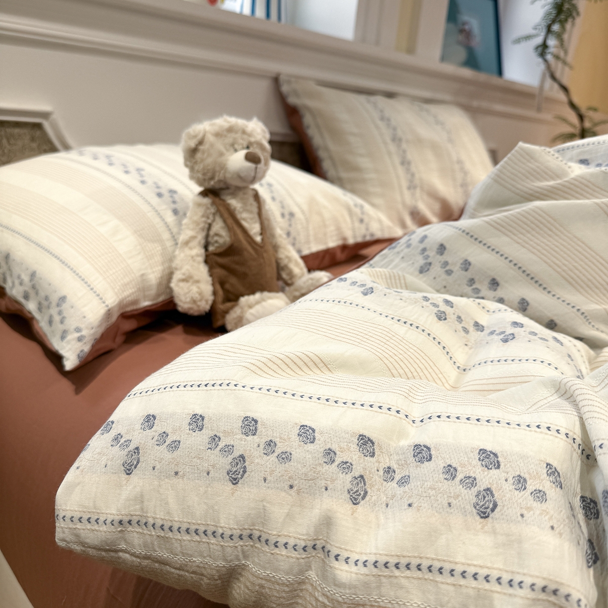 91家纺网 家纺一手货源 找家纺 珺柔家纺 2026新款A版色织提花B版水洗棉四件套 彼岸花