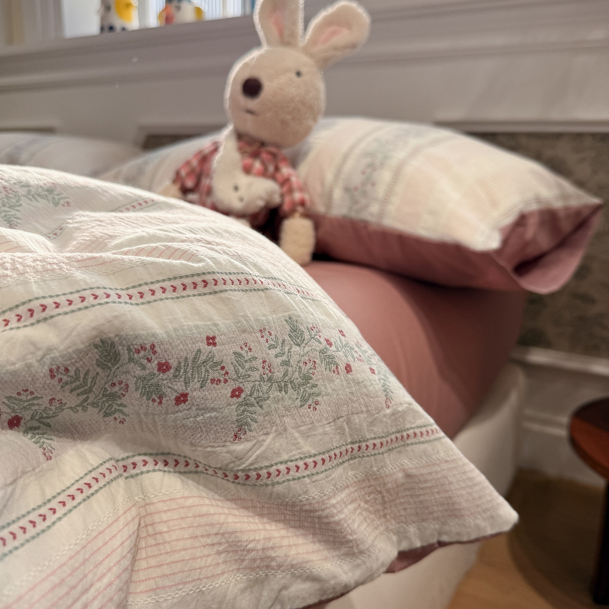 91家纺网 家纺一手货源 找家纺 珺柔家纺 2026新款A版色织提花B版水洗棉四件套 悠悠小花