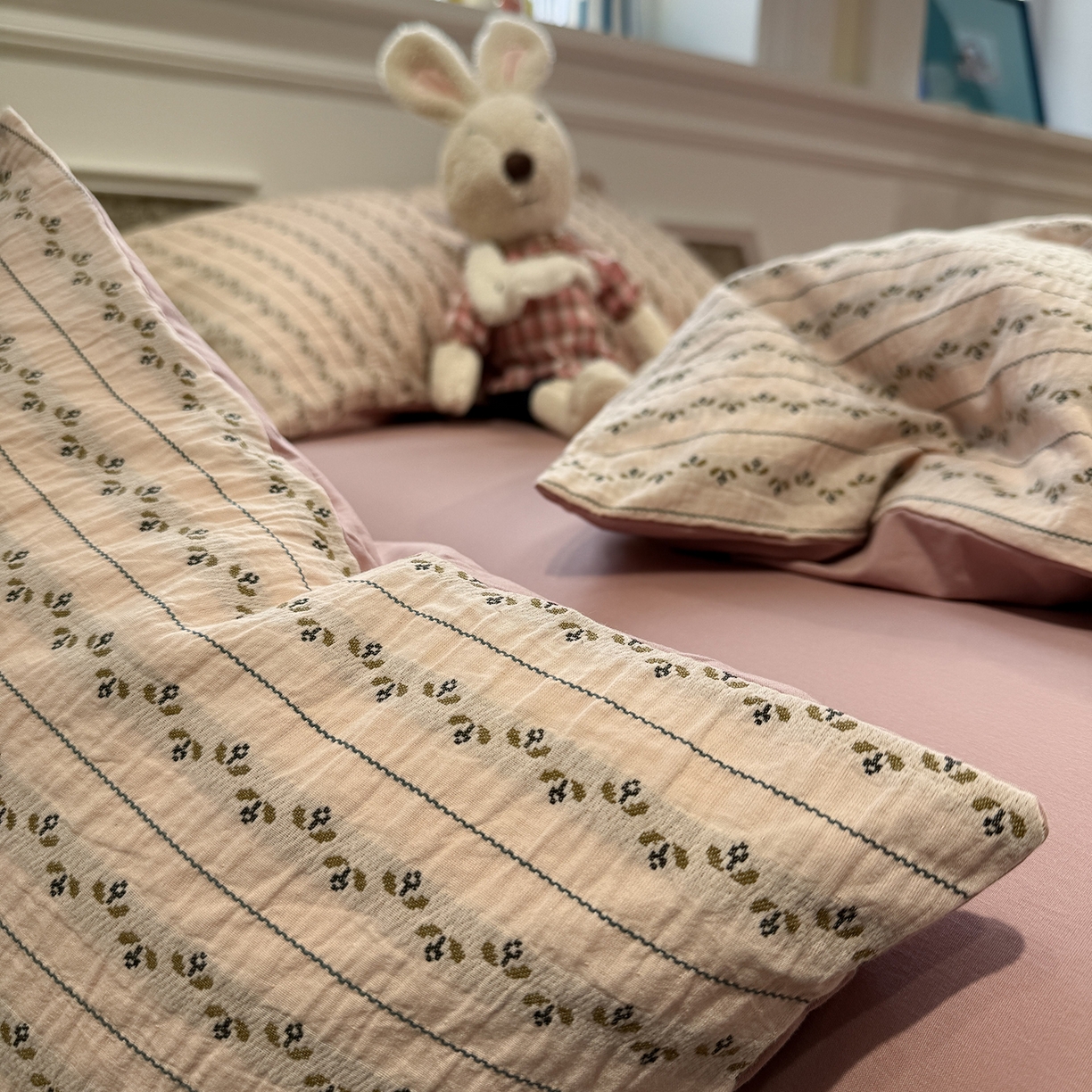 91家纺网 家纺一手货源 找家纺 珺柔家纺 2026新款A版色织提花B版水洗棉四件套 星梅