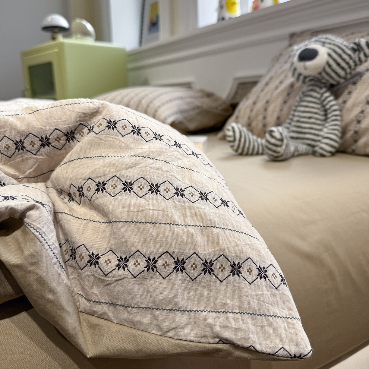 91家纺网 家纺一手货源 找家纺 珺柔家纺 2026新款A版色织提花B版水洗棉四件套 星恋奶咖