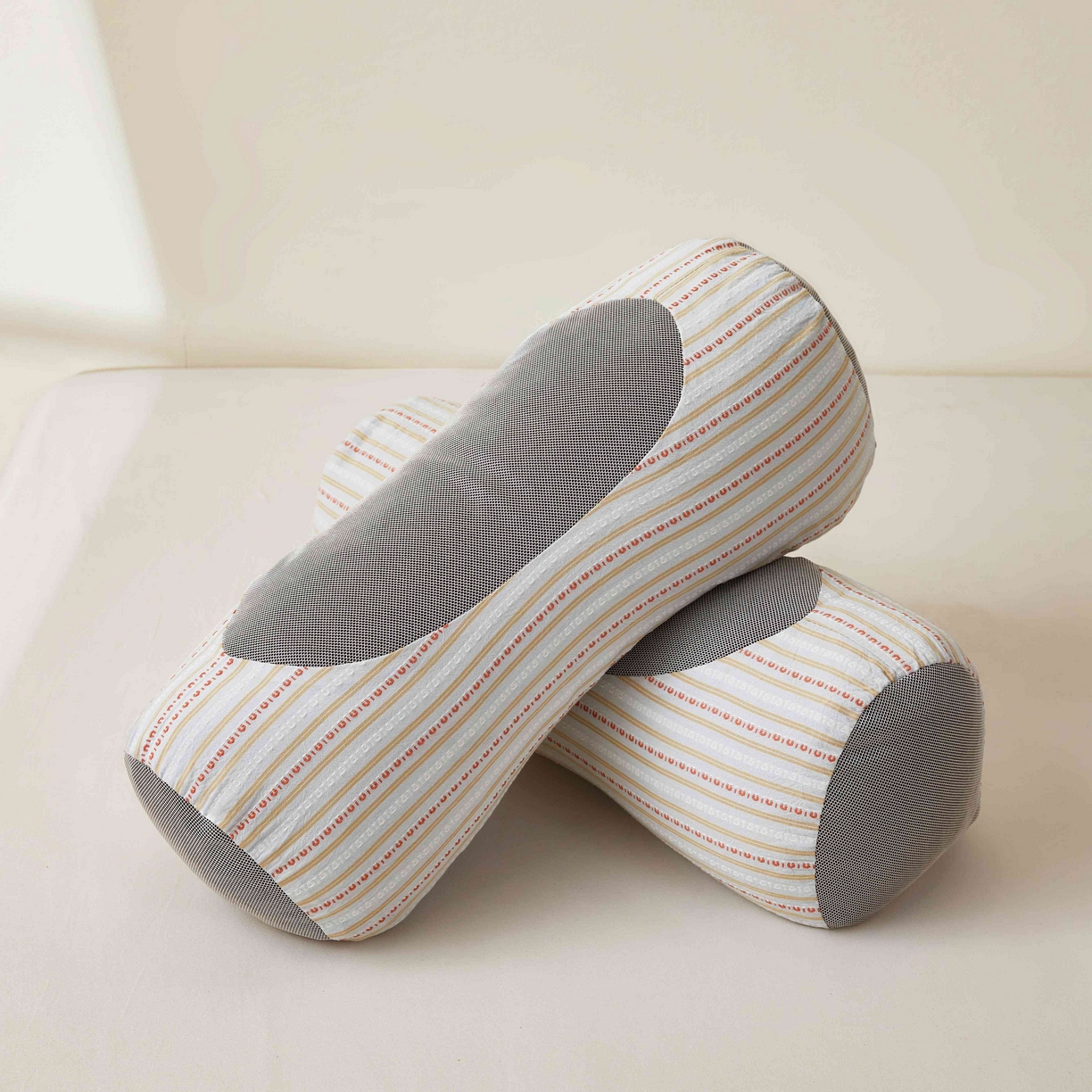 91家纺网 家纺一手货源 找家纺 （总）小桃姐家纺 2025新款全棉纯棉圆柱荞麦枕护颈椎元宝枕枕头枕芯