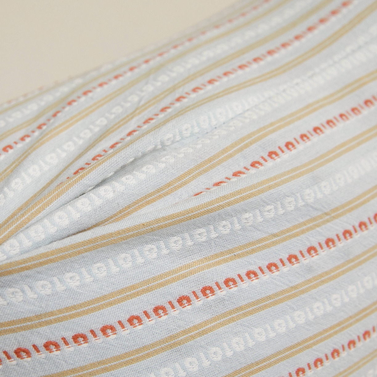 91家纺网 家纺一手货源 找家纺 小桃姐家纺 2025新款全棉纯棉圆柱荞麦枕护颈椎元宝枕枕头枕芯 A1全棉圆柱荞麦枕-【米兰】