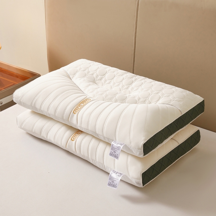 91家纺网 家纺一手货源 找家纺 （总）小桃姐家纺 2025新款COOL刺绣乳胶大豆枕  立体分区枕芯 透气乳胶枕头 绗缝乳胶片