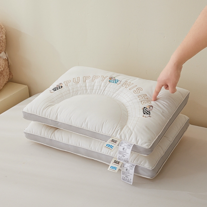 91家纺网 家纺一手货源 找家纺 （总）小桃姐家纺 2025新款刺绣顽皮狗亲子枕头枕芯