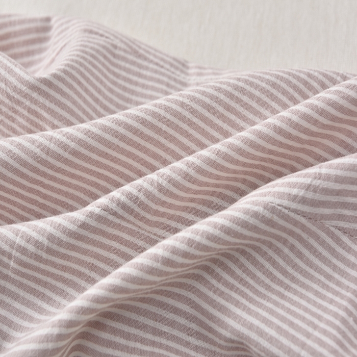 91家纺网 家纺一手货源 找家纺 小桃姐家纺 2025新款全棉纯棉条纹日式无印风荞麦枕三角大凉山荞麦枕 花草枕 颈椎枕 护颈枕 沙发枕 午休枕头 全棉苦荞三角枕-条纹粉