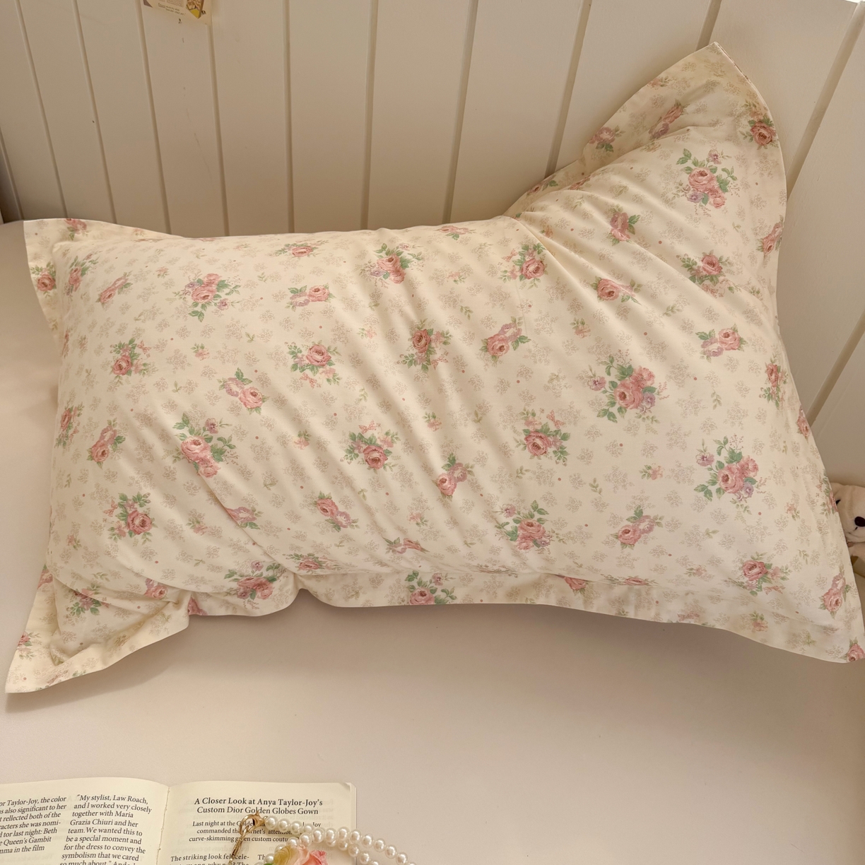 91家纺网 家纺一手货源 找家纺 百寐 2026新款13372全棉信封印花系列枕套 花涧