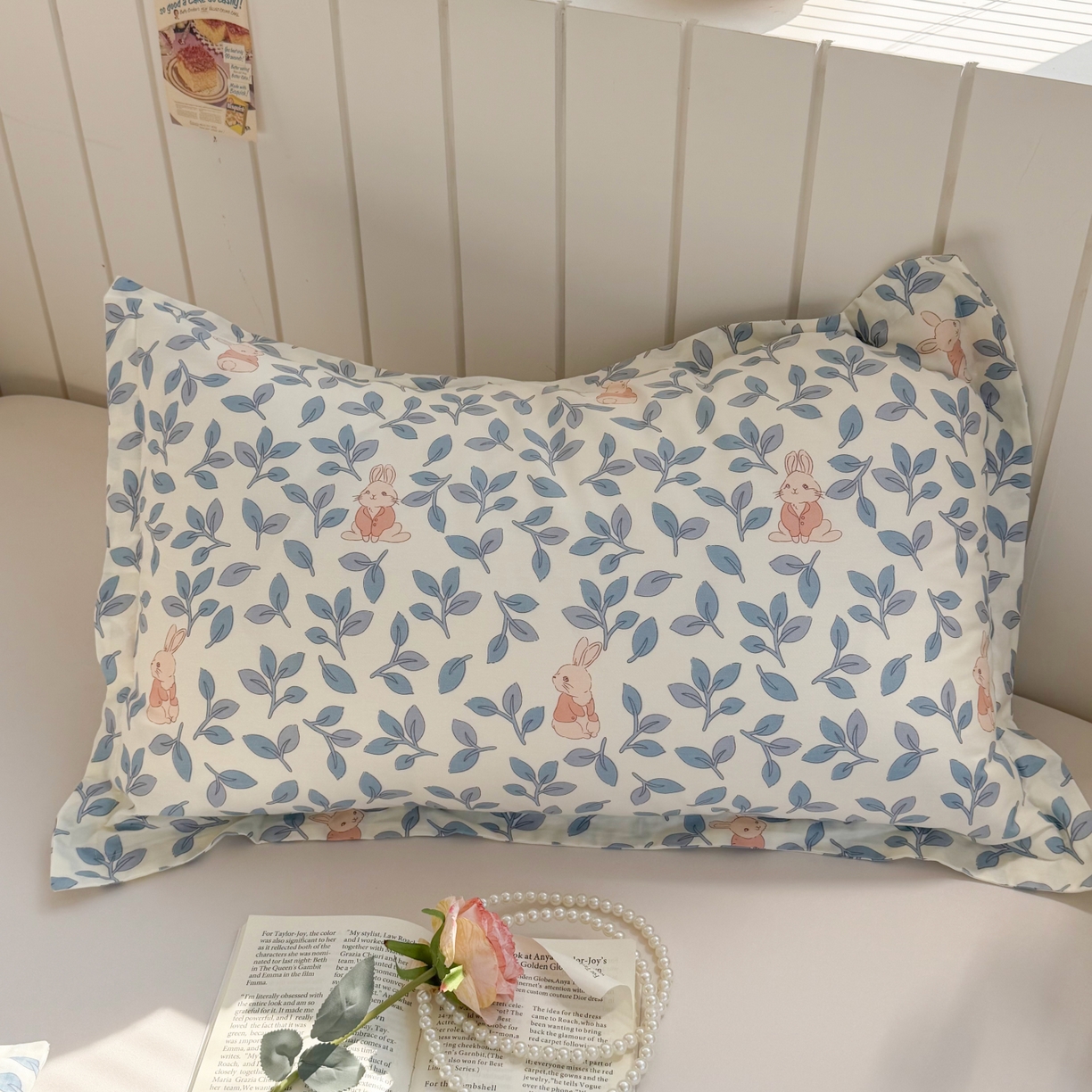 91家纺网 家纺一手货源 找家纺 百寐 2026新款13372全棉信封印花系列枕套 萌小兔