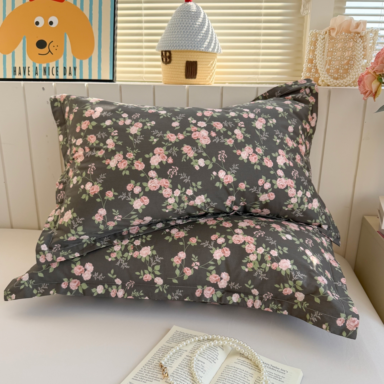 91家纺网 家纺一手货源 找家纺 百寐 2026新款13372全棉信封印花系列枕套 墨池玫瑰