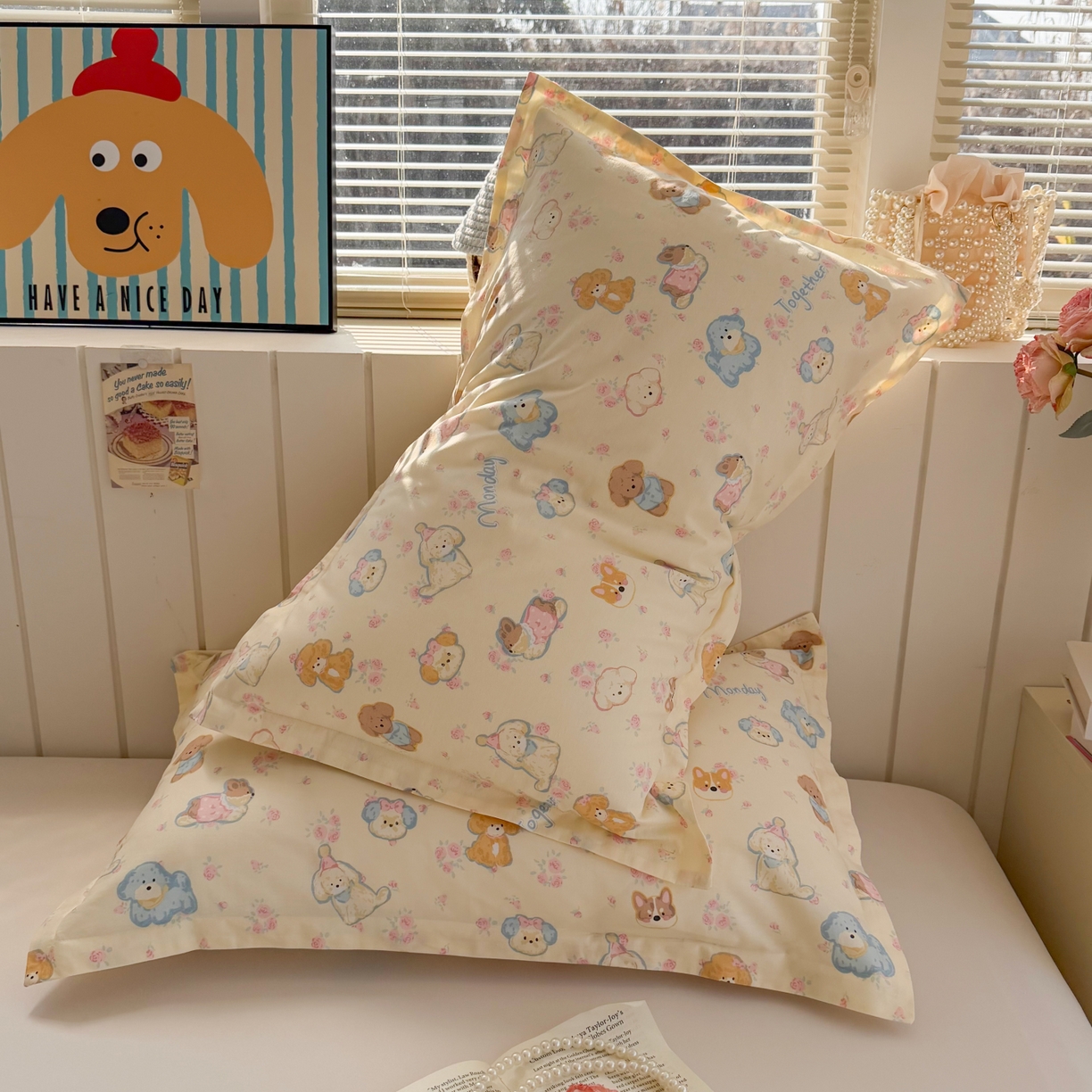 91家纺网 家纺一手货源 找家纺 百寐 2026新款13372全棉信封印花系列枕套 泡芙狗