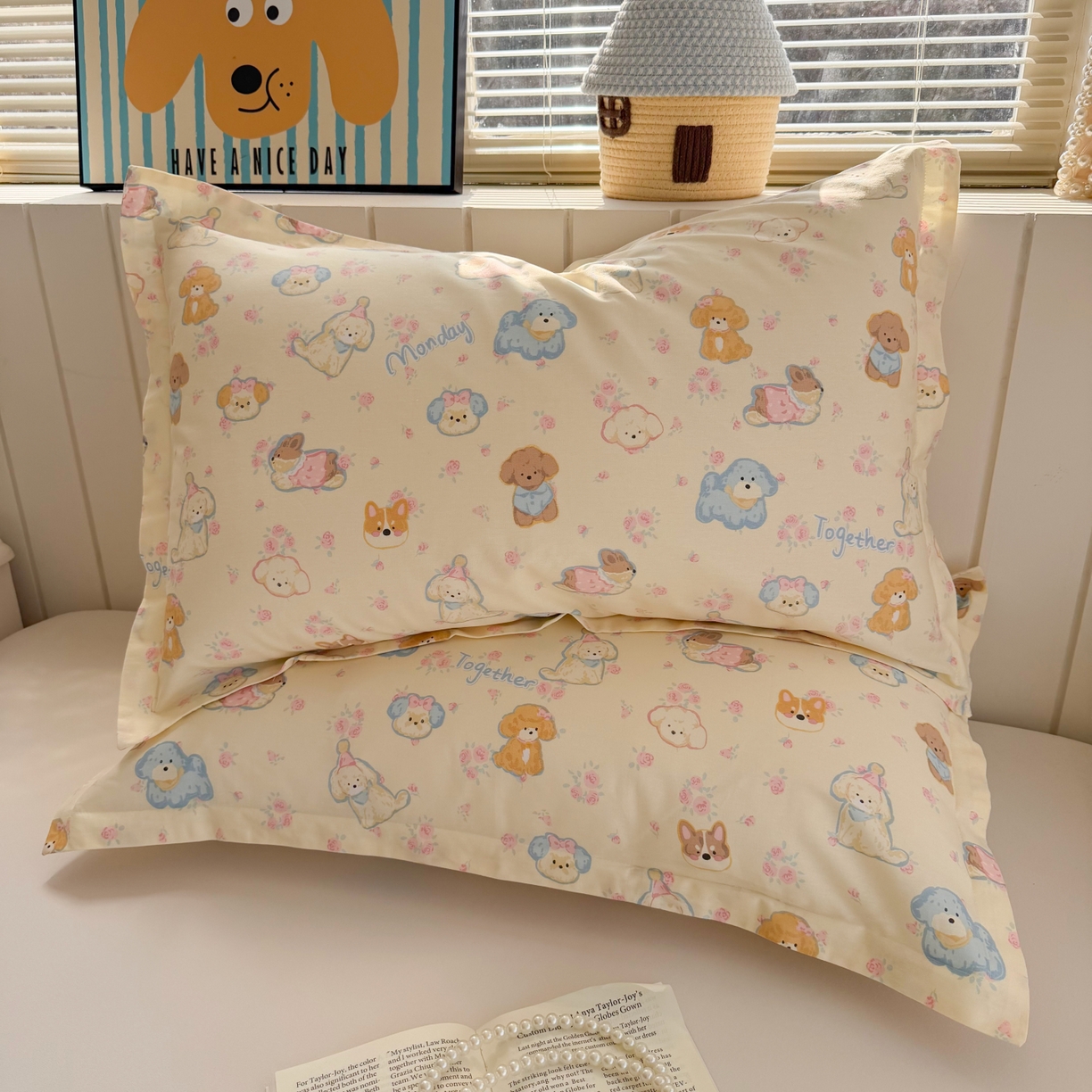 91家纺网 家纺一手货源 找家纺 百寐 2026新款13372全棉信封印花系列枕套 泡芙狗