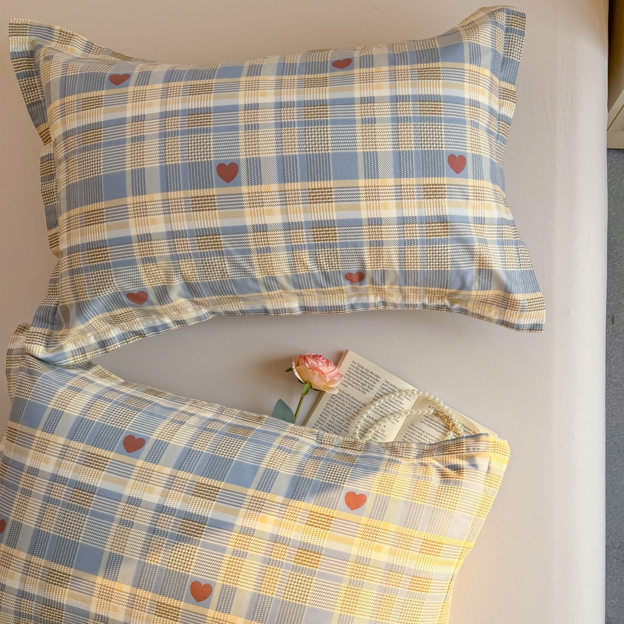 91家纺网 家纺一手货源 找家纺 百寐 2026新款13372全棉信封印花系列枕套 心动蓝