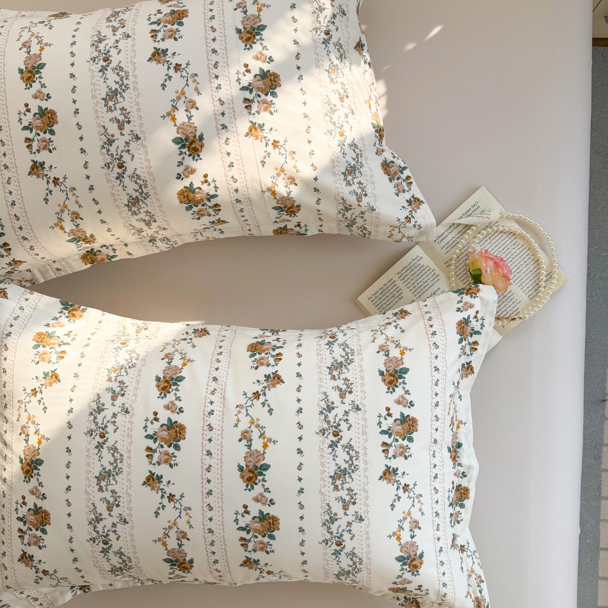 91家纺网 家纺一手货源 找家纺 百寐 2026新款13372全棉信封印花系列枕套 悠悠花房