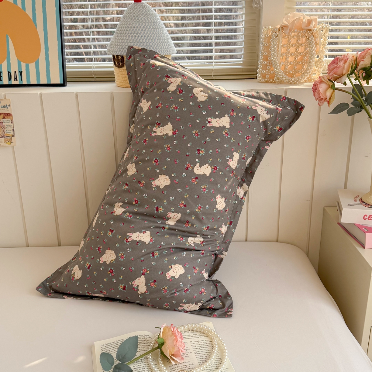 91家纺网 家纺一手货源 找家纺 百寐 2026新款13372全棉信封印花系列枕套 月光兔