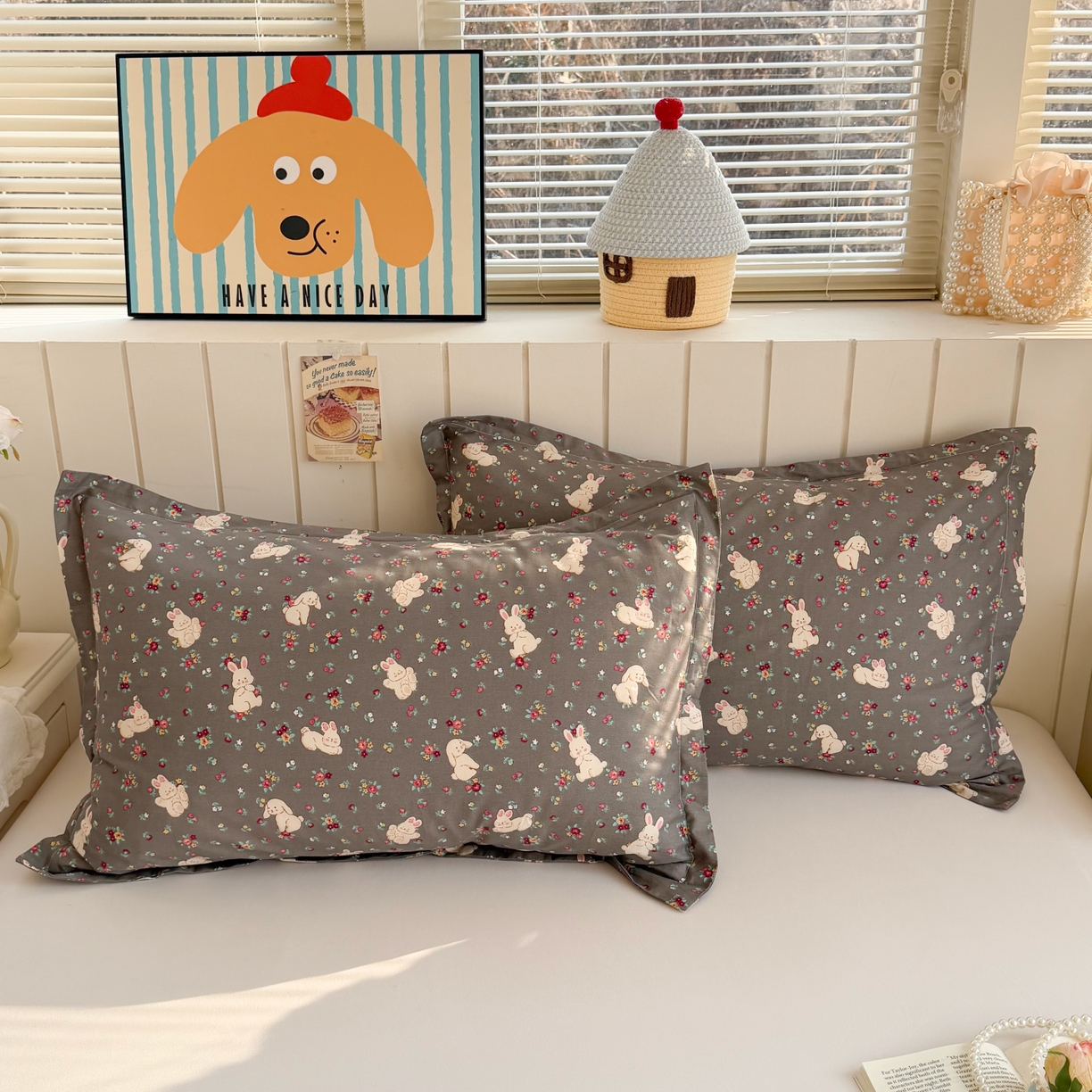 91家纺网 家纺一手货源 找家纺 百寐 2026新款13372全棉信封印花系列枕套 月光兔