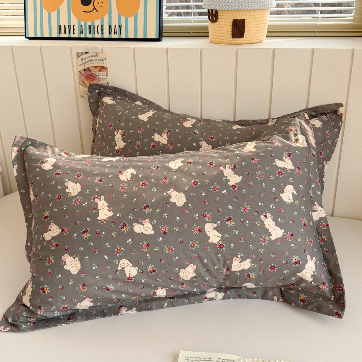 91家纺网 家纺一手货源 找家纺 百寐 2026新款13372全棉信封印花系列枕套 月光兔