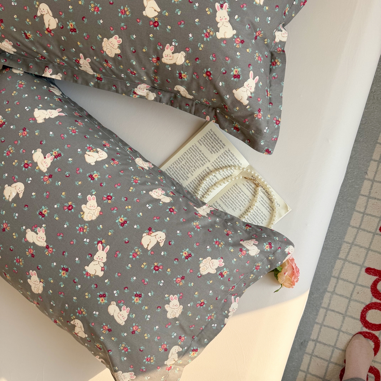 91家纺网 家纺一手货源 找家纺 百寐 2026新款13372全棉信封印花系列枕套 月光兔