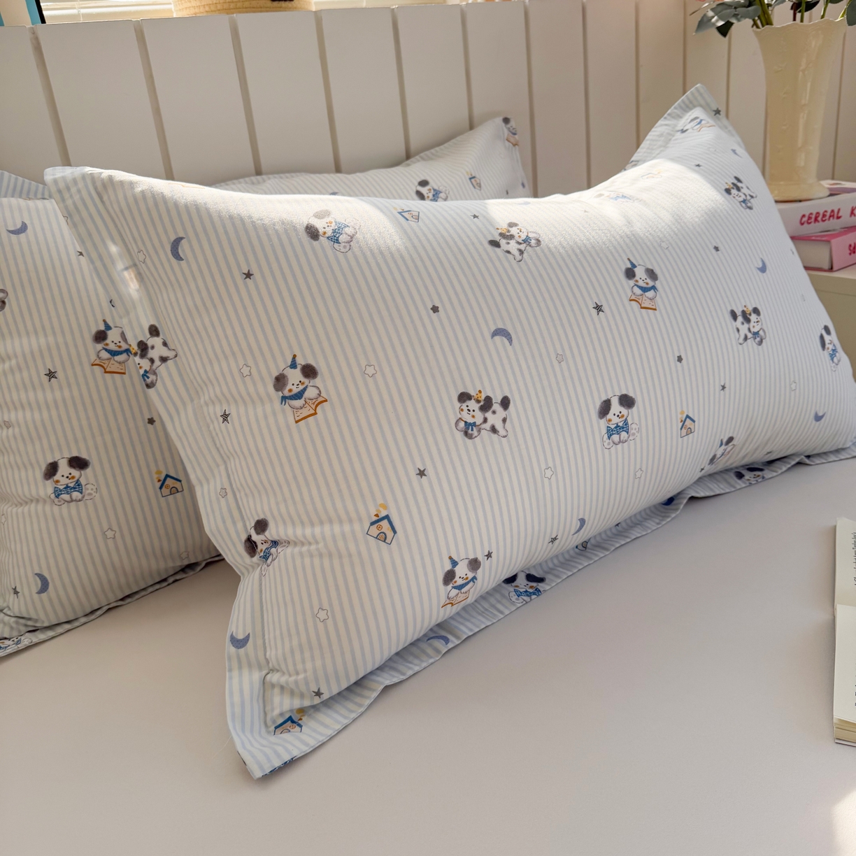 91家纺网 家纺一手货源 找家纺 百寐 2026新款13372全棉信封印花系列枕套 月亮狗