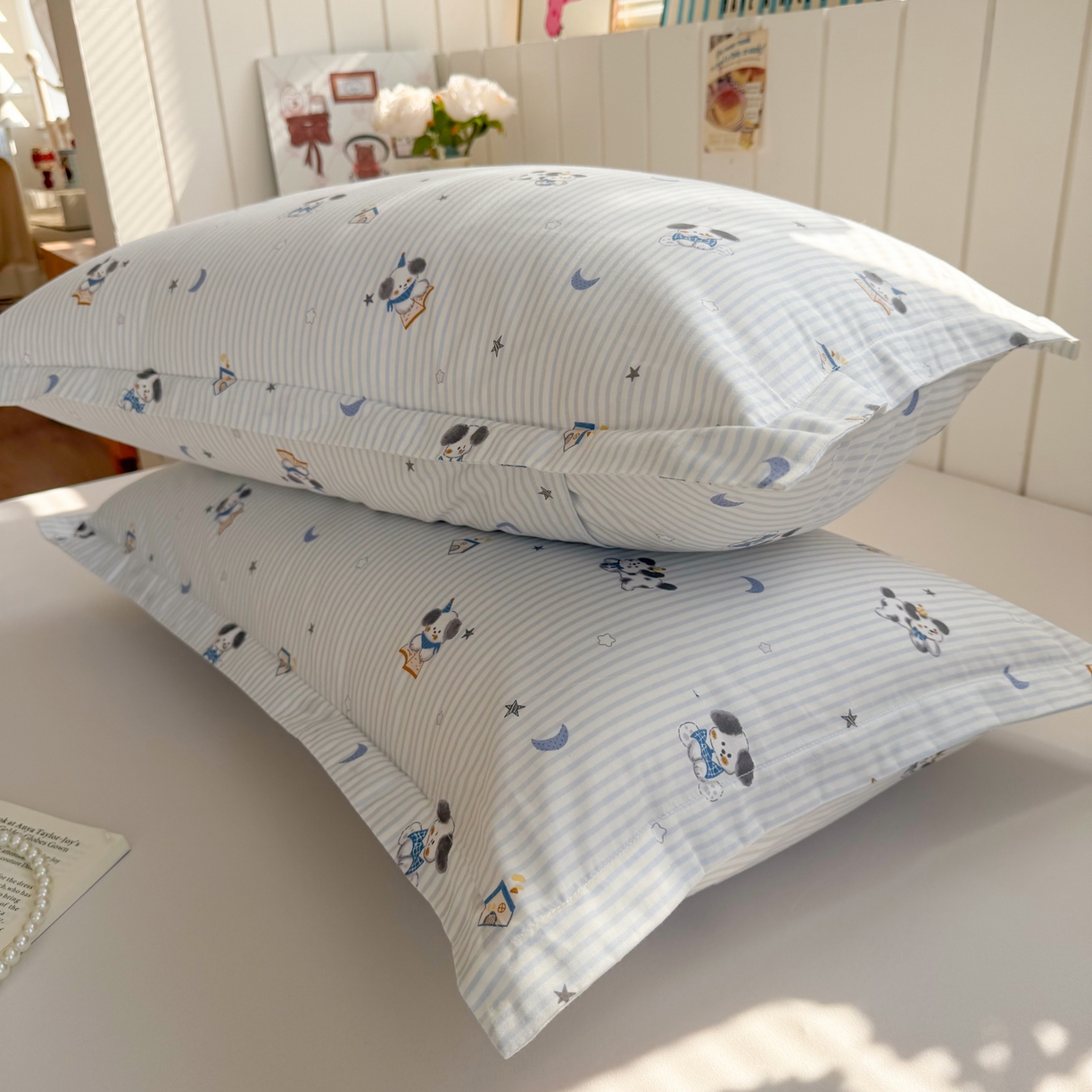 91家纺网 家纺一手货源 找家纺 百寐 2026新款13372全棉信封印花系列枕套 月亮狗