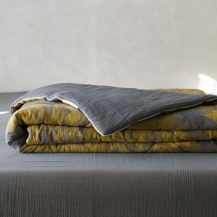 91家纺网 家纺一手货源 找家纺 春皖家纺 2026新款全棉双层提花夏被四件套 初心花蕊