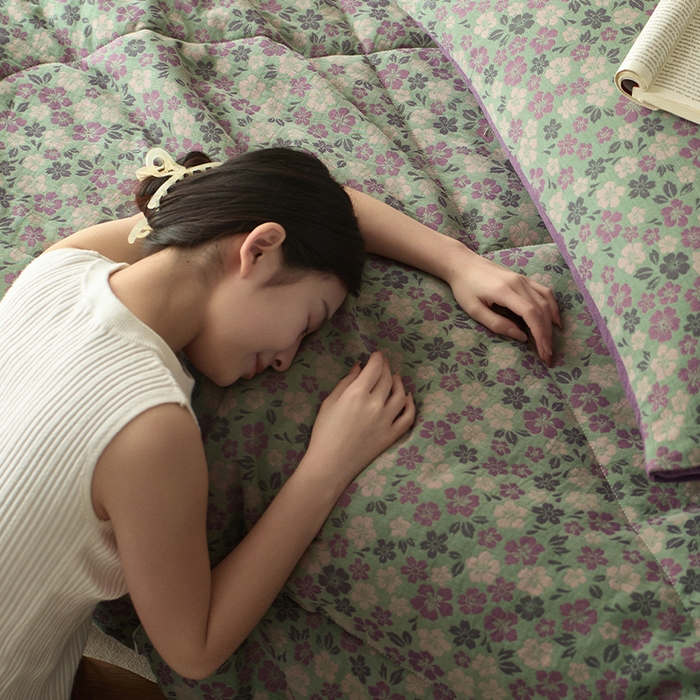 91家纺网 家纺一手货源 找家纺 春皖家纺 2026新款全棉双层提花夏被四件套 春光灿烂