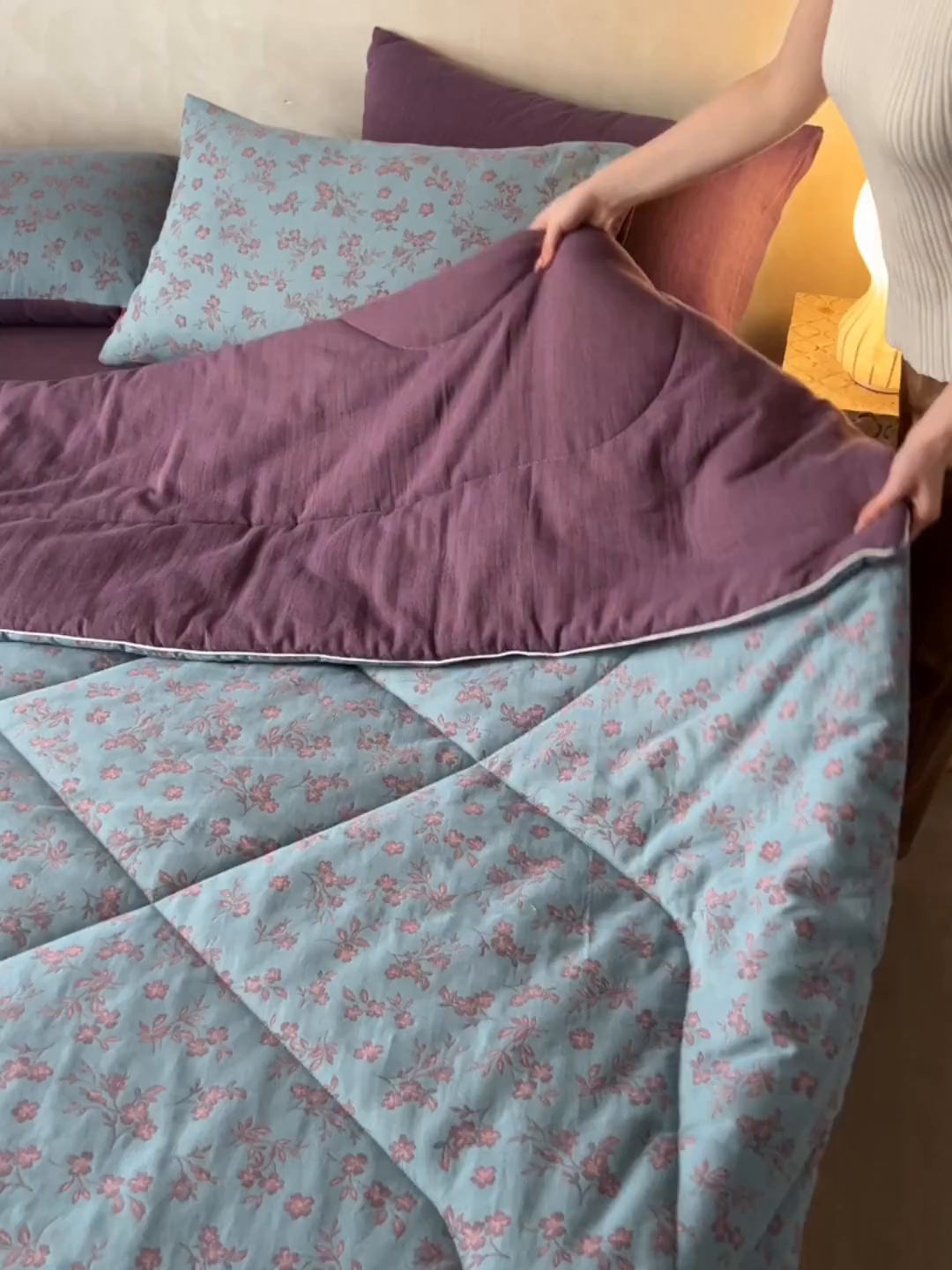 91家纺网 家纺一手货源 找家纺 春皖家纺 2026新款全棉双层提花夏被四件套 花漾兰