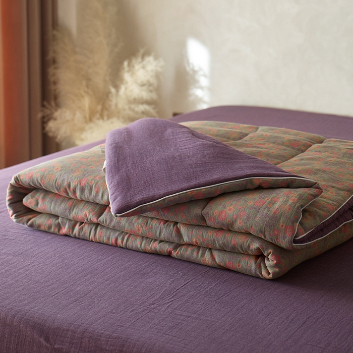 91家纺网 家纺一手货源 找家纺 春皖家纺 2026新款全棉双层提花夏被四件套 惜梦绿粉