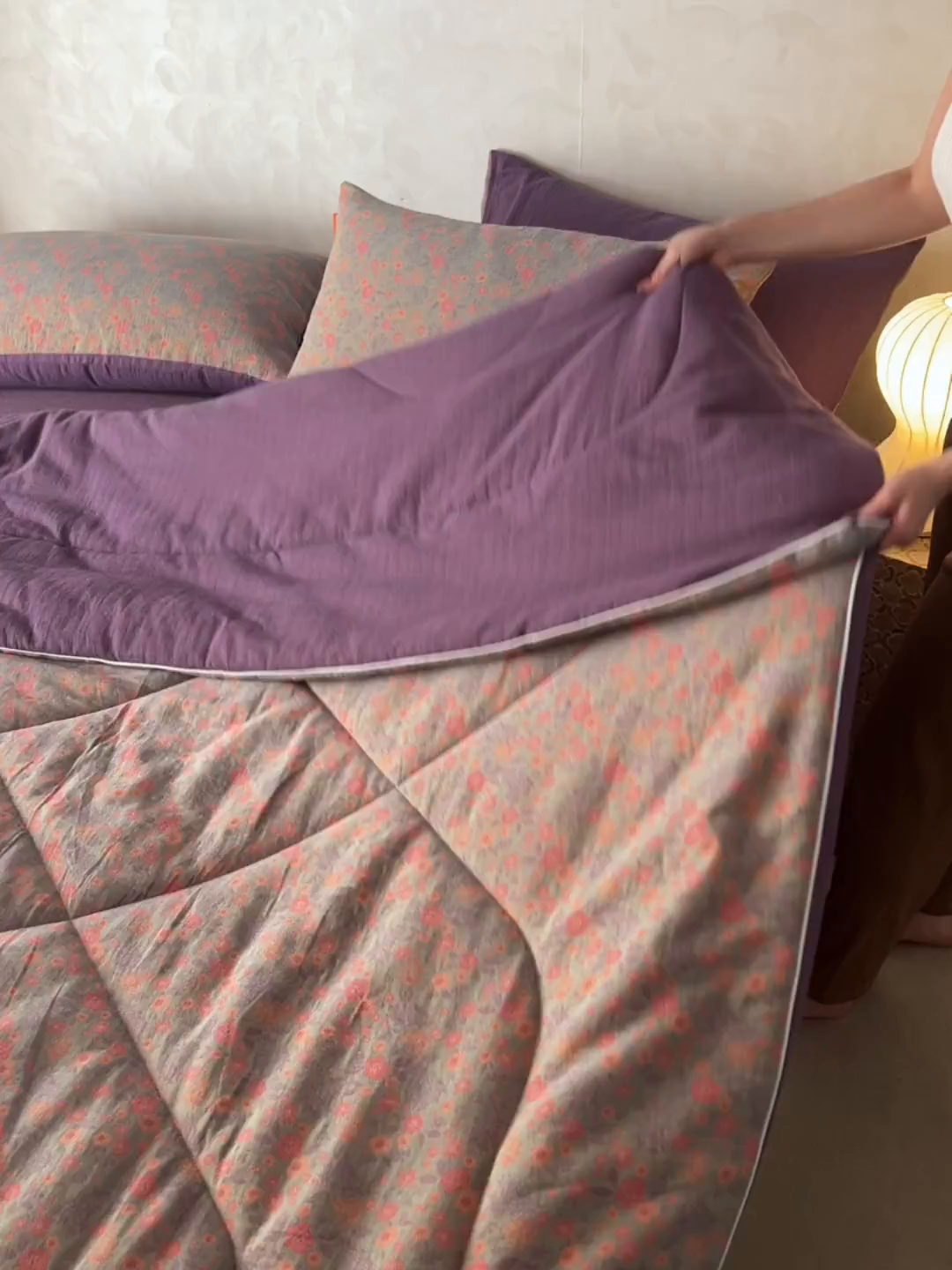 91家纺网 家纺一手货源 找家纺 春皖家纺 2026新款全棉双层提花夏被四件套 惜梦绿粉