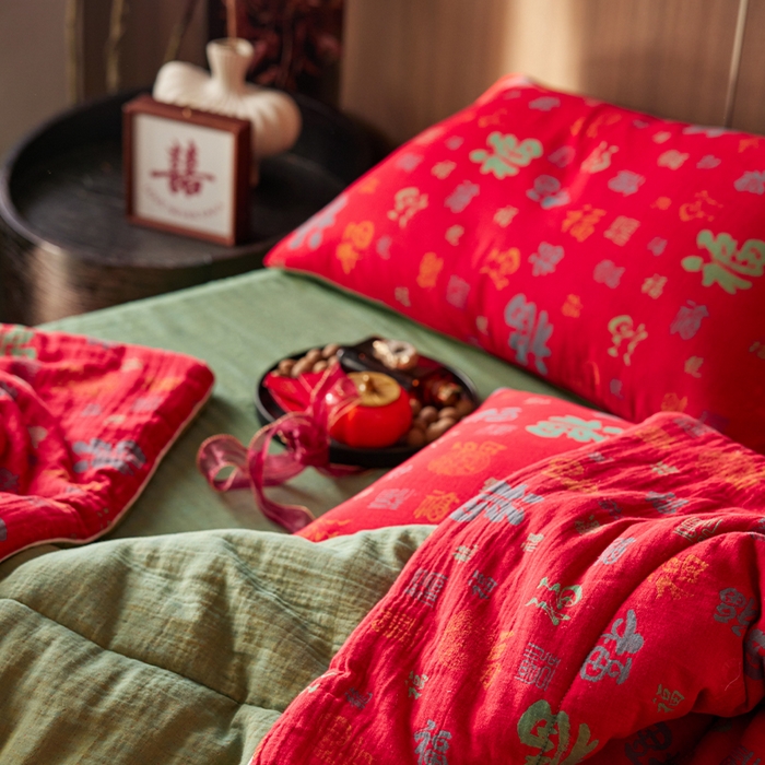 91家纺网 家纺一手货源 找家纺 春皖家纺 2026新款全棉双层提花夏被四件套 夏被红百福