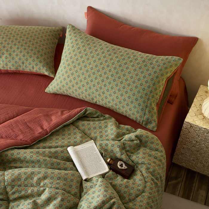 91家纺网 家纺一手货源 找家纺 春皖家纺 2026新款全棉双层提花夏被四件套 夏洛克绿