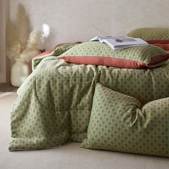 91家纺网 家纺一手货源 找家纺 春皖家纺 2026新款全棉双层提花夏被四件套 夏洛克绿