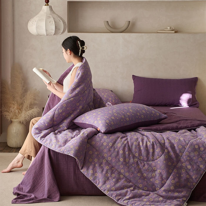 91家纺网 家纺一手货源 找家纺 春皖家纺 2026新款全棉双层提花夏被四件套 雪花飘