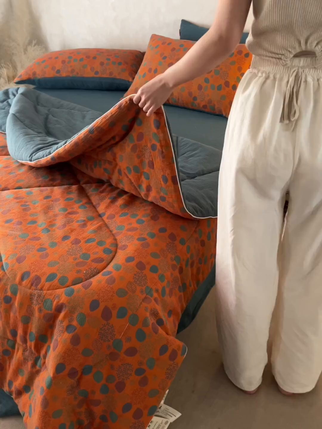 91家纺网 家纺一手货源 找家纺 春皖家纺 2026新款全棉双层提花夏被四件套 映阳黄蓝