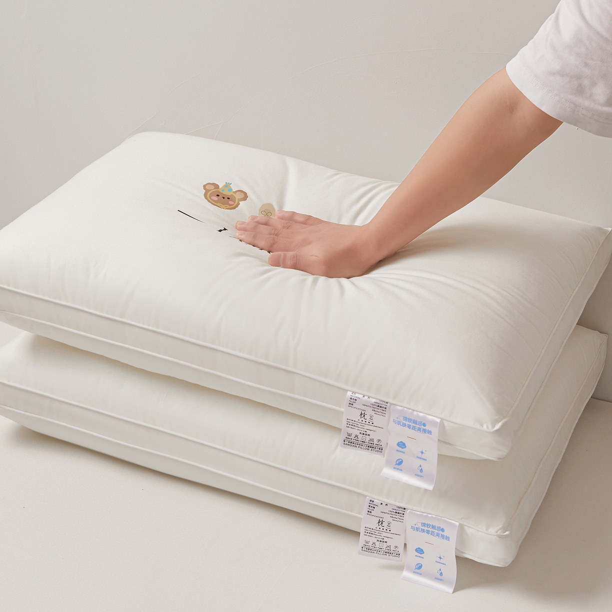 91家纺网 家纺一手货源 找家纺 （总）小桃姐家纺 2025新款全棉纯棉卡通枕头枕芯学生枕芯纯棉烫画枕芯