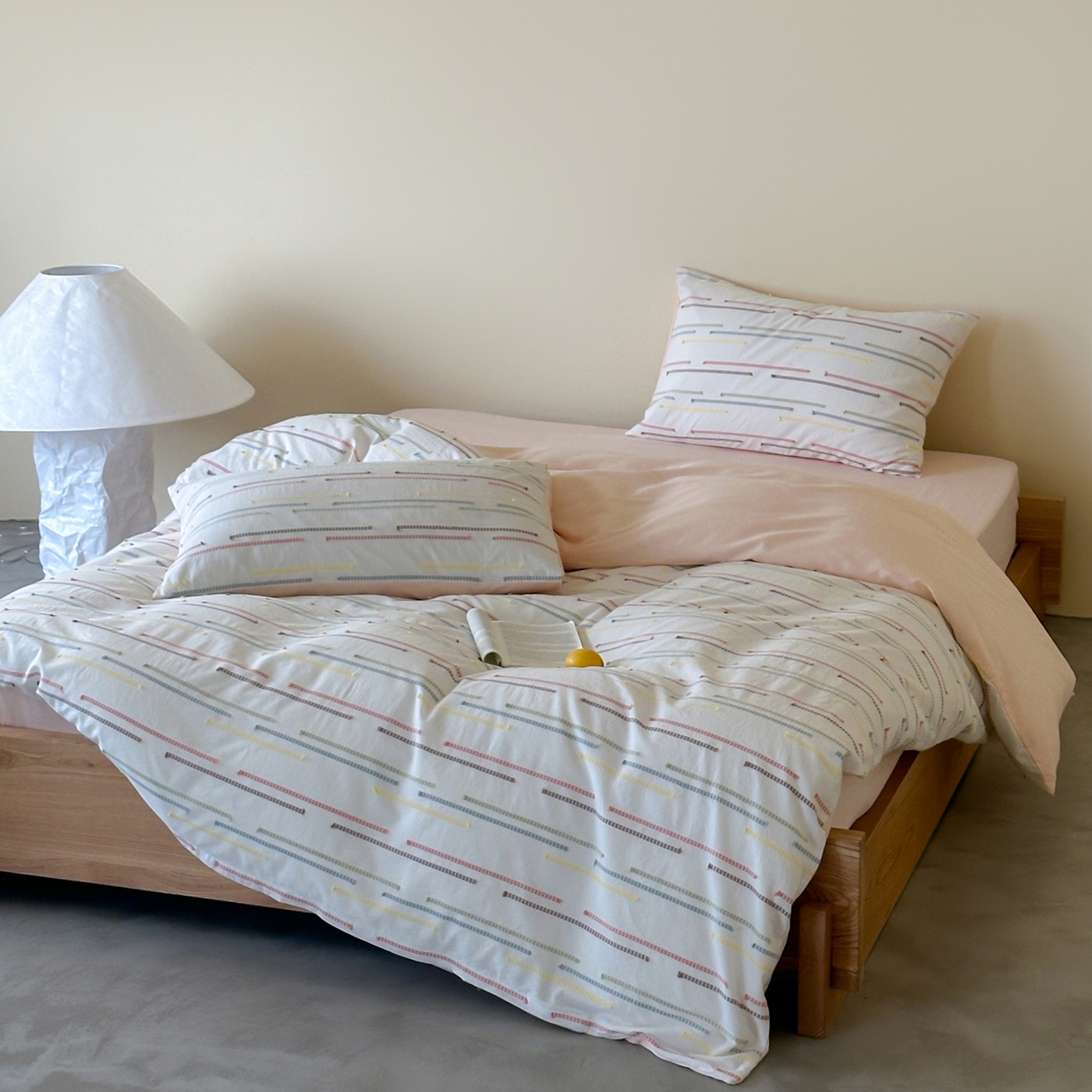 91家纺网 家纺一手货源 找家纺 例外 2026新款全棉剪花提花四件套-花漾系列 【专版花型    严格控价   小号卷后不得低于225      标准 280    加大 290】 花漾粉-粉底